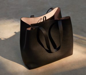 35 Trendy Staple Totes to Serve your Everyday Needs