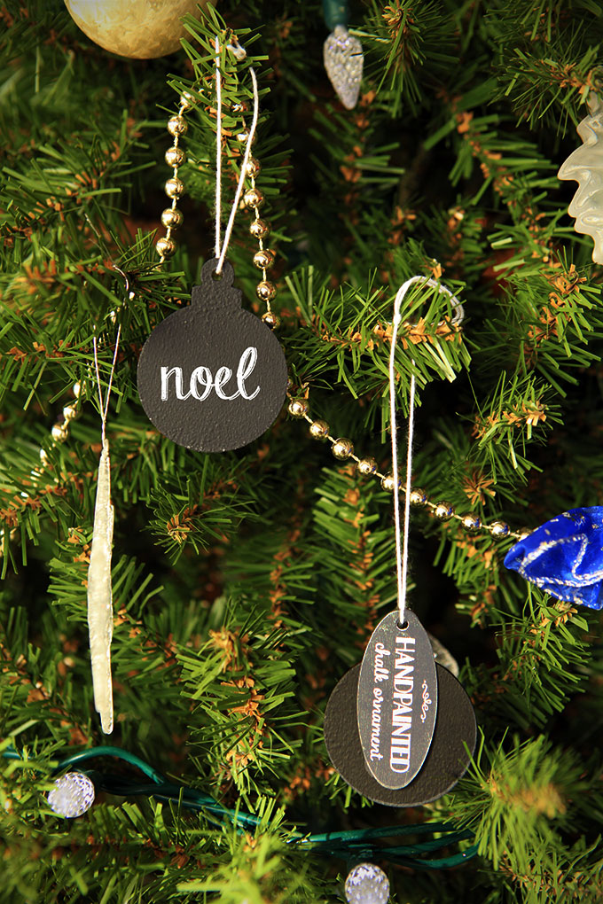 DIY holiday gift chalkboard ornament.