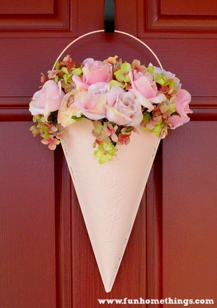 25 DIY Spring Wreath Ideas That Are Perfect Finishing Touch to Décor